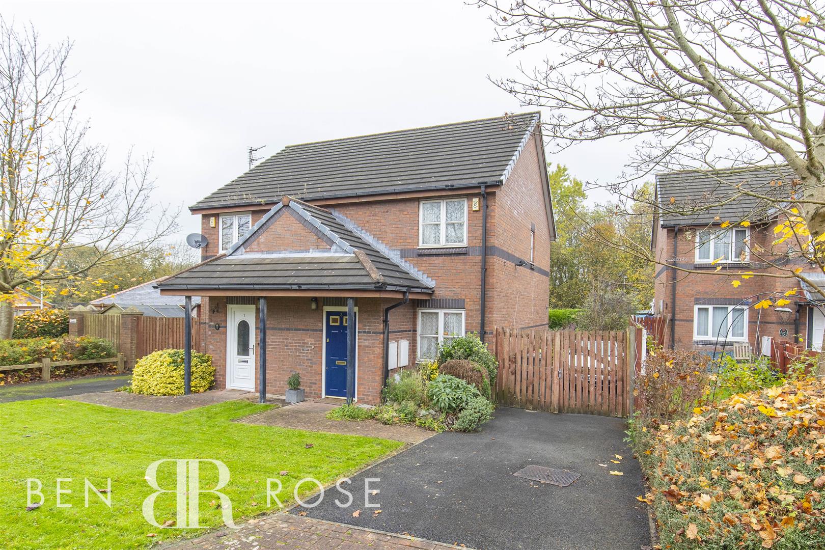 2 bed property in Acer Grove, Preston